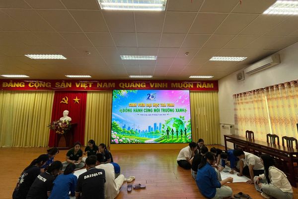 Trung tâm Nước STARS đồng hành cùng chương trình “Sinh viên TVU đồng hành cùng môi trường xanh”